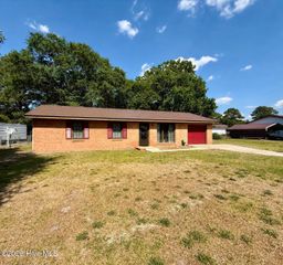 203 Fox Drive, Dudley, NC 28333