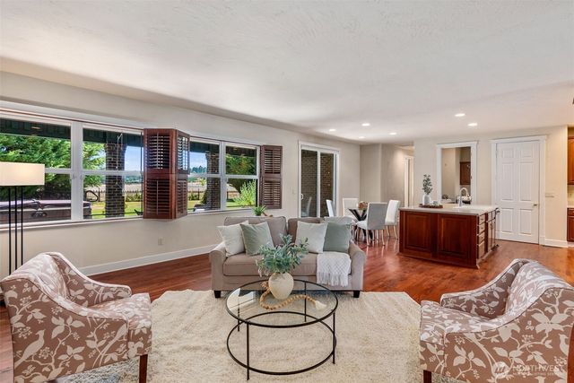 7212 Canterwood Drive SE, Olympia, WA 98513