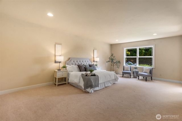 7212 Canterwood Drive SE, Olympia, WA 98513