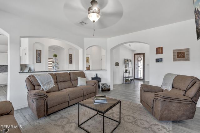 563 Lanner Street, El Paso, TX 79928