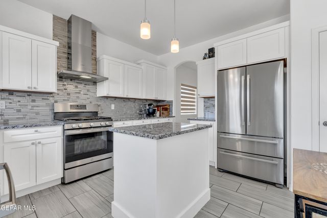563 Lanner Street, El Paso, TX 79928