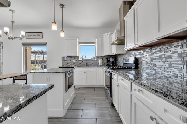 563 Lanner Street, El Paso, TX 79928