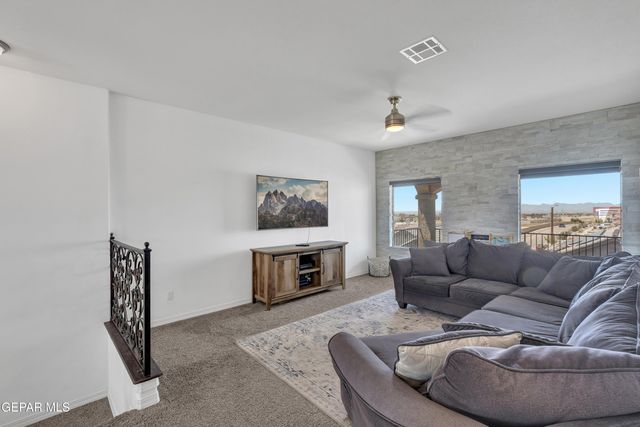 563 Lanner Street, El Paso, TX 79928