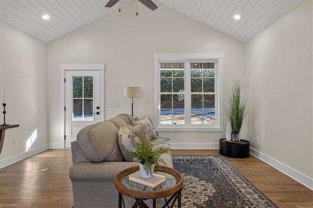 587 Memorial Park Drive, Sparta, NC 28675