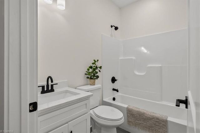 587 Memorial Park Drive, Sparta, NC 28675