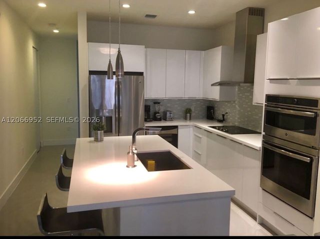 10260 NW 63rd Ter 201, Miami, FL 33178