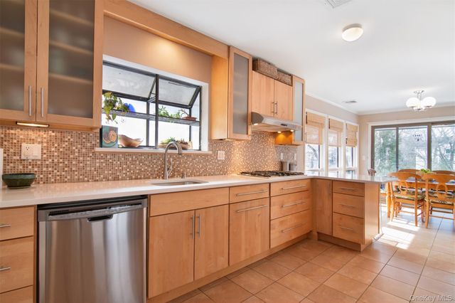 4 Ilinka Lane, Irvington, NY 10533