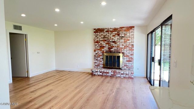 5020 W Avenue K10, Quartz Hill, CA 93536