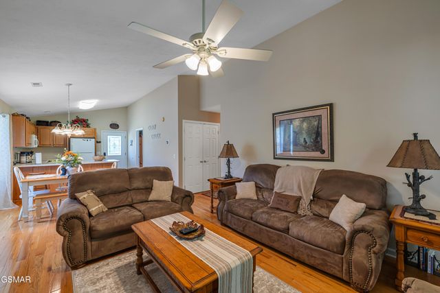 531 Tanasi Trail, Pigeon Forge, TN 37863