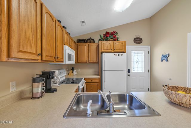 531 Tanasi Trail, Pigeon Forge, TN 37863