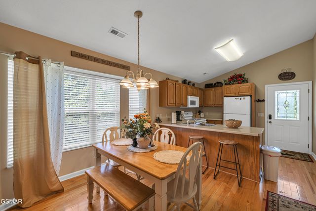 531 Tanasi Trail, Pigeon Forge, TN 37863