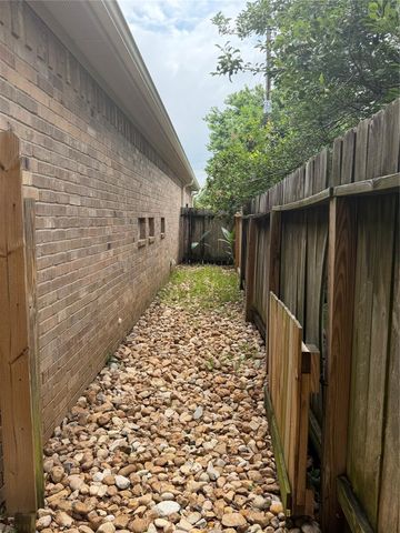 903 Cascade Ridge, Katy, TX 77494