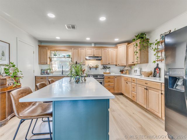 119 N Salt Creek Drive, Mannford, OK 74044