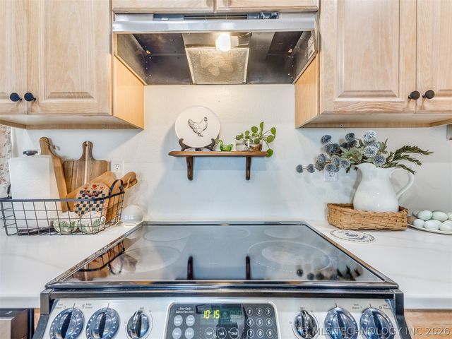 119 N Salt Creek Drive, Mannford, OK 74044