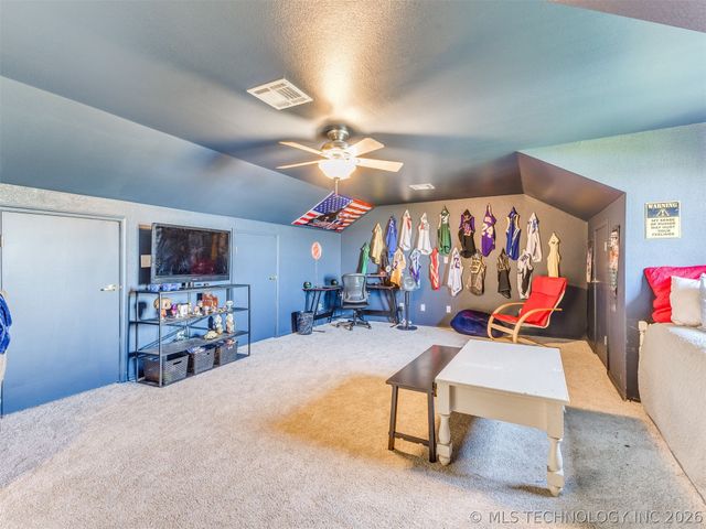 119 N Salt Creek Drive, Mannford, OK 74044