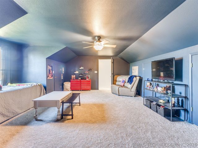 119 N Salt Creek Drive, Mannford, OK 74044