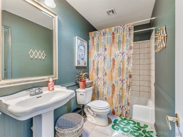 119 N Salt Creek Drive, Mannford, OK 74044