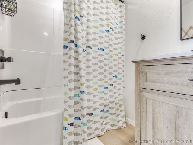 119 N Salt Creek Drive, Mannford, OK 74044