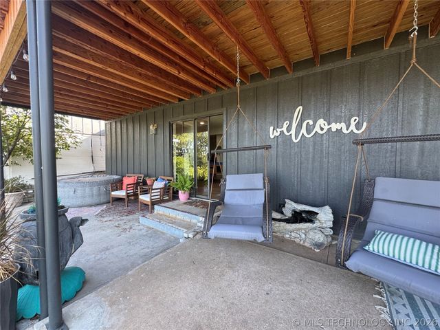 119 N Salt Creek Drive, Mannford, OK 74044