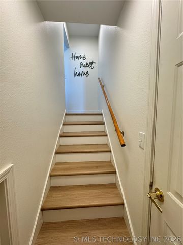 119 N Salt Creek Drive, Mannford, OK 74044