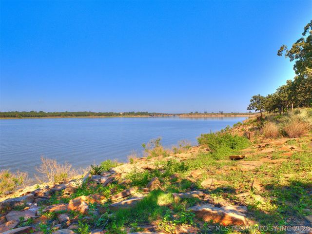 119 N Salt Creek Drive, Mannford, OK 74044