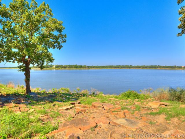 119 N Salt Creek Drive, Mannford, OK 74044