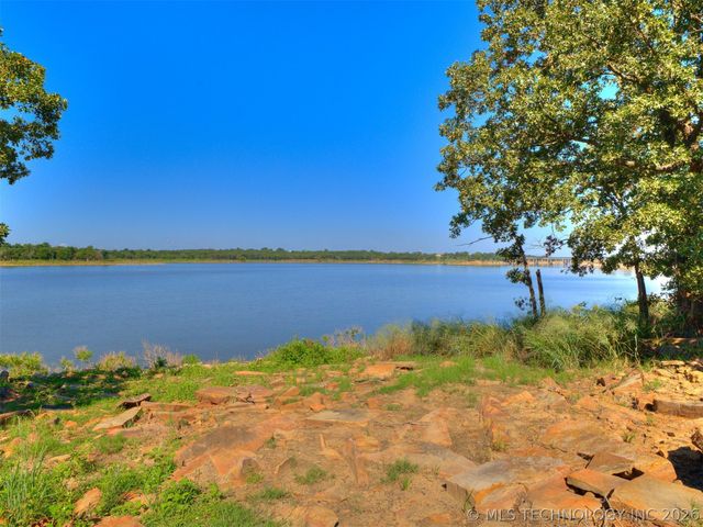 119 N Salt Creek Drive, Mannford, OK 74044