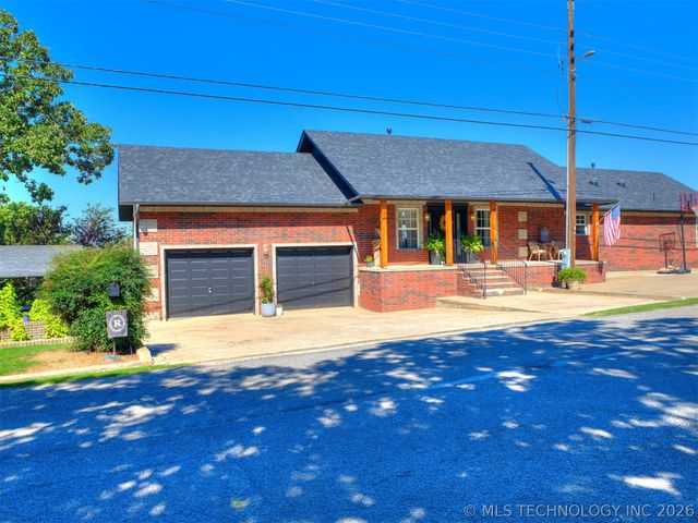 119 N Salt Creek Drive, Mannford, OK 74044