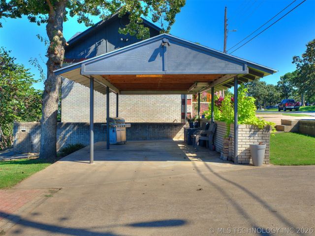 119 N Salt Creek Drive, Mannford, OK 74044