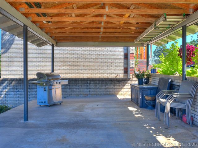 119 N Salt Creek Drive, Mannford, OK 74044