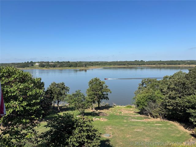 119 N Salt Creek Drive, Mannford, OK 74044