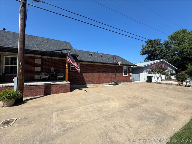 119 N Salt Creek Drive, Mannford, OK 74044