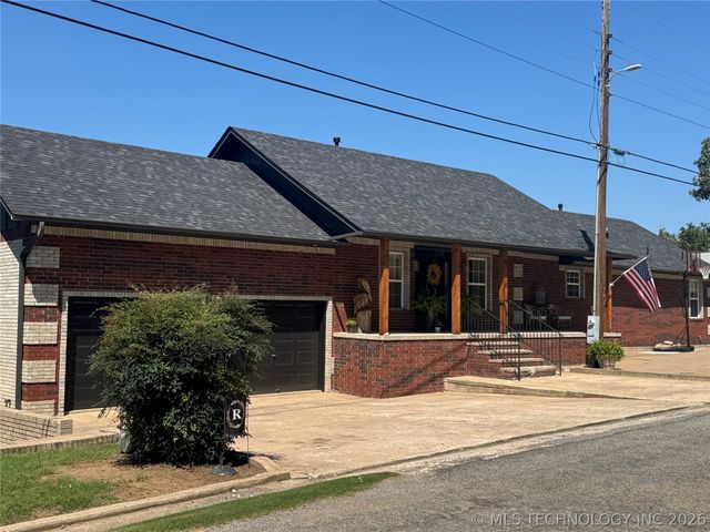 119 N Salt Creek Drive, Mannford, OK 74044