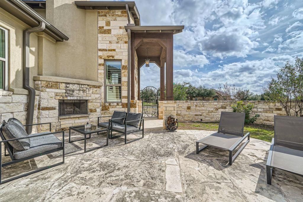 100 Dakota DR, Georgetown, TX 78633
