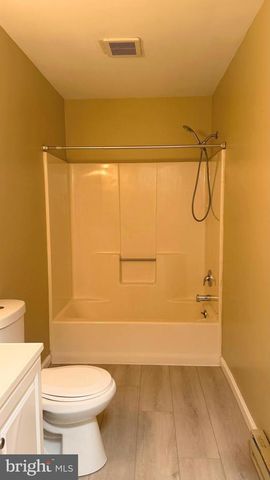 297 W BETHESDA CHURCH RD, Holtwood, PA 17532