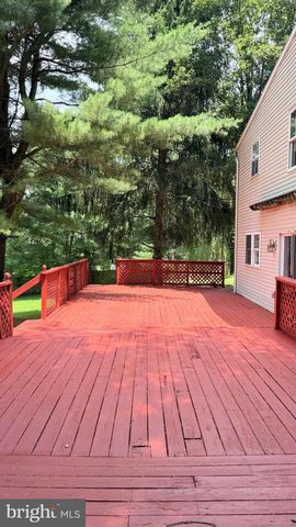 297 W BETHESDA CHURCH RD, Holtwood, PA 17532