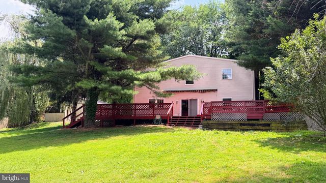 297 W BETHESDA CHURCH RD, Holtwood, PA 17532