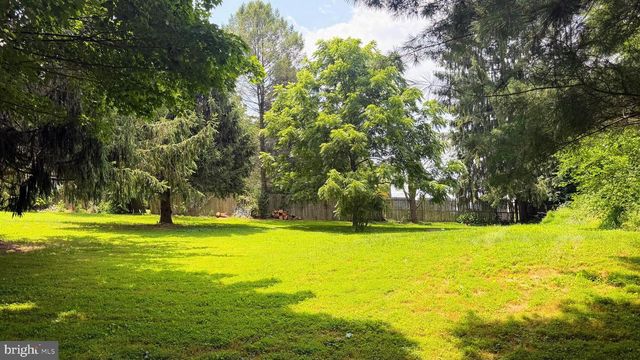 297 W BETHESDA CHURCH RD, Holtwood, PA 17532