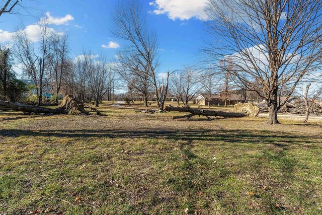 804 NE J Street, Bentonville, AR 72712