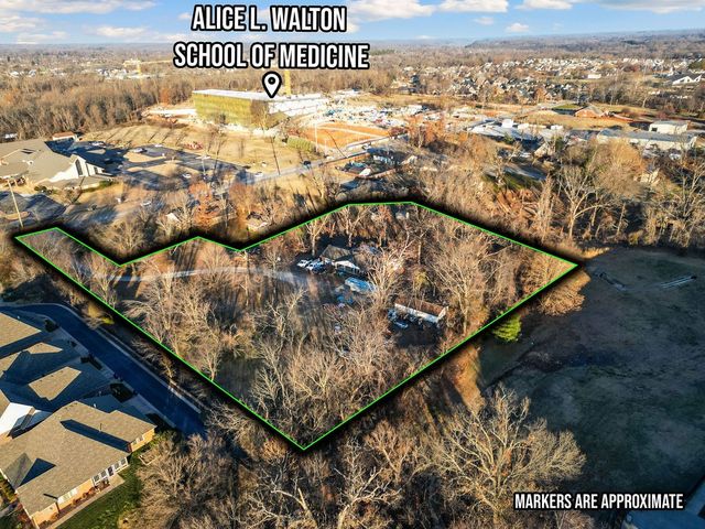 804 NE J Street, Bentonville, AR 72712
