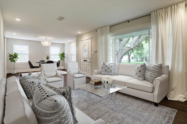 9402 Bevlyn Drive, Houston, TX 77025