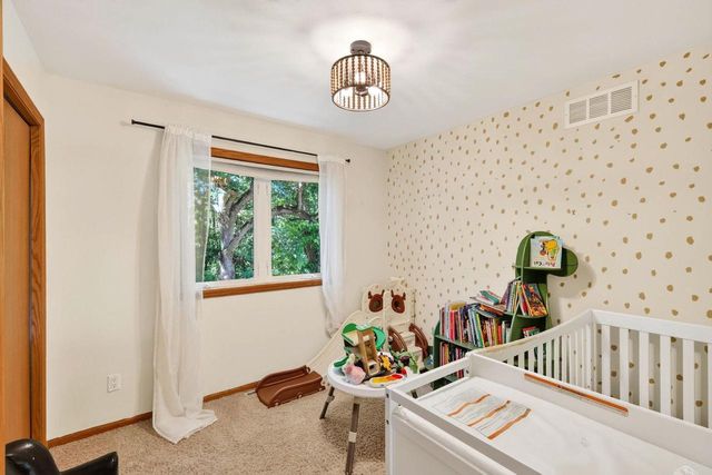 10 Rylant Circle, Madison, WI 53719