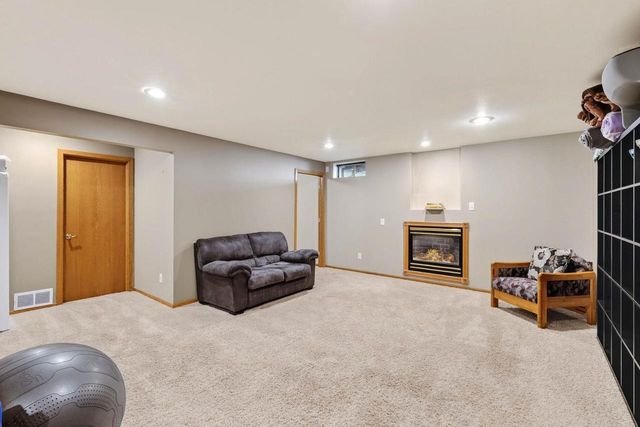 10 Rylant Circle, Madison, WI 53719