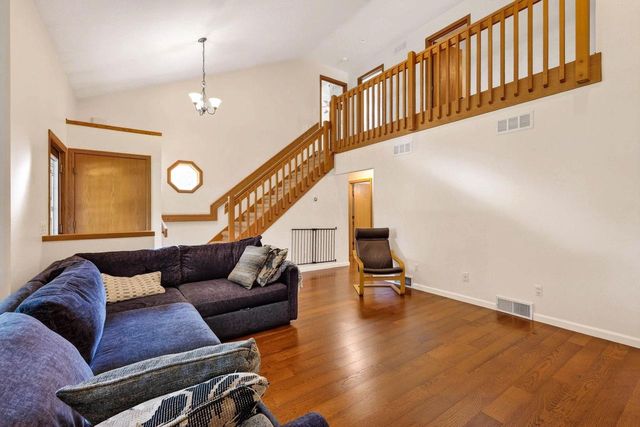10 Rylant Circle, Madison, WI 53719