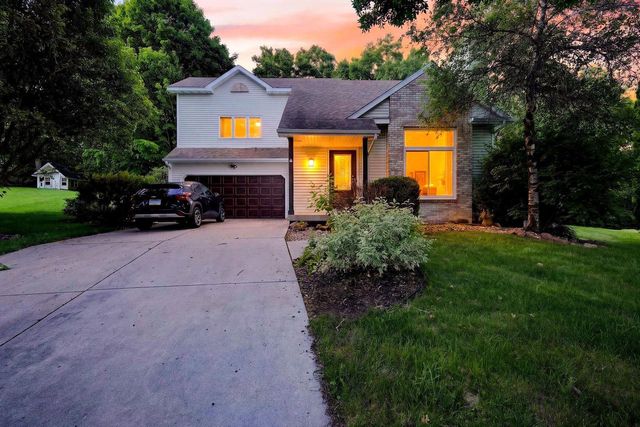 10 Rylant Circle, Madison, WI 53719