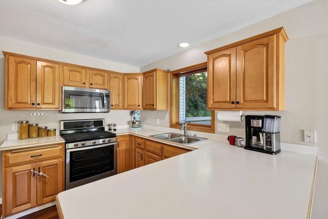 10 Rylant Circle, Madison, WI 53719
