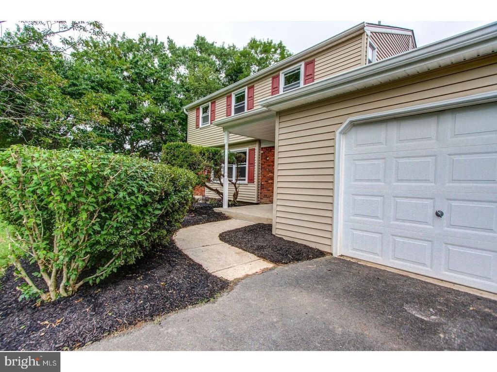799 HOOVER RD #, BLUE BELL, PA 19422 — photo 3