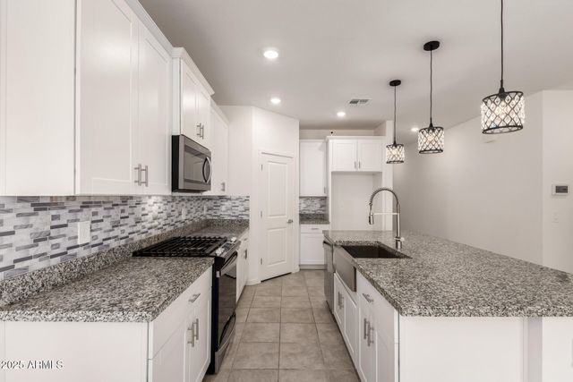 8937 W ALBENIZ Place, Tolleson, AZ 85353