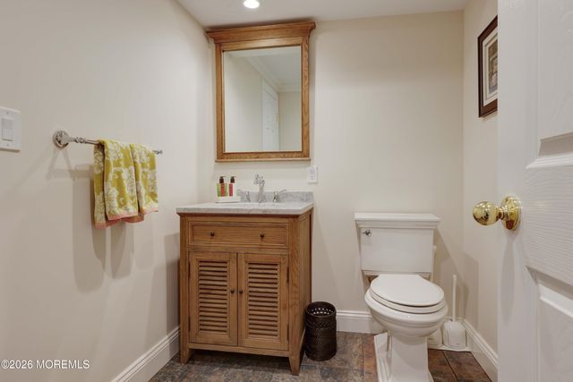 13 Country Lane, Little Silver, NJ 07739