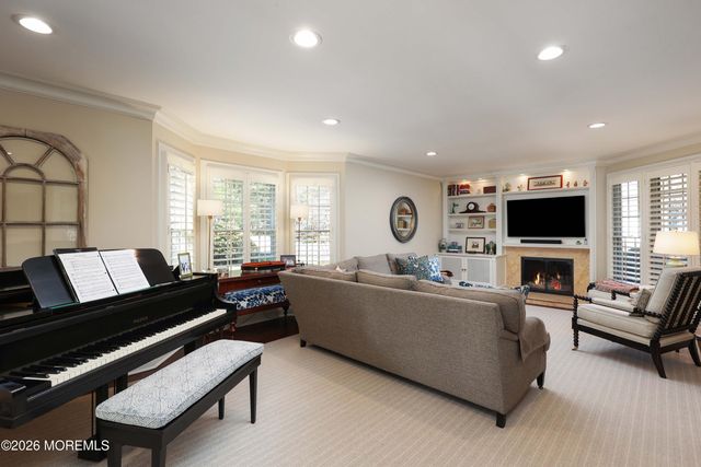 13 Country Lane, Little Silver, NJ 07739